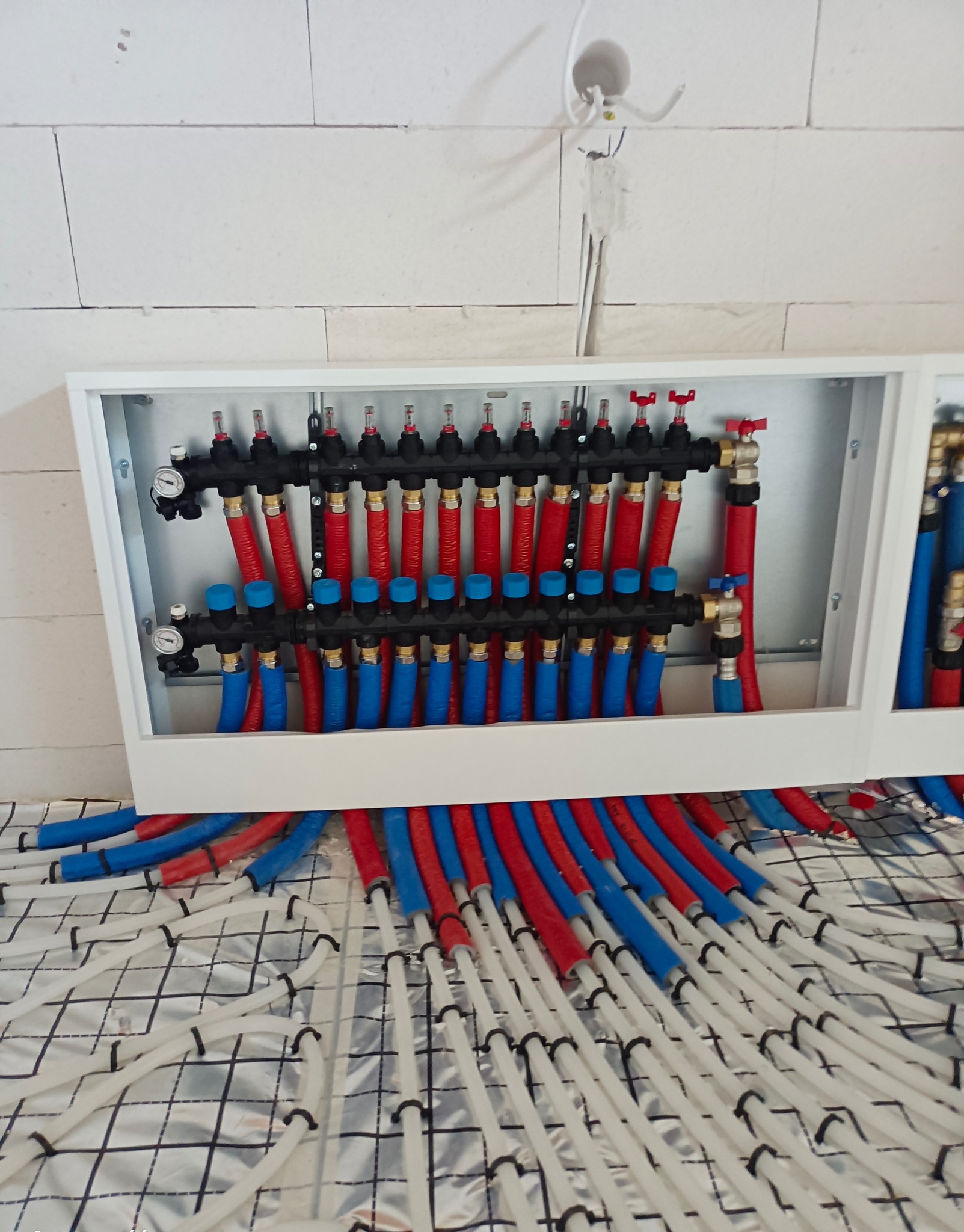 Rozdzielacz ogrzewania podłogowego Rozdzielacz ogrzewania podłogowego