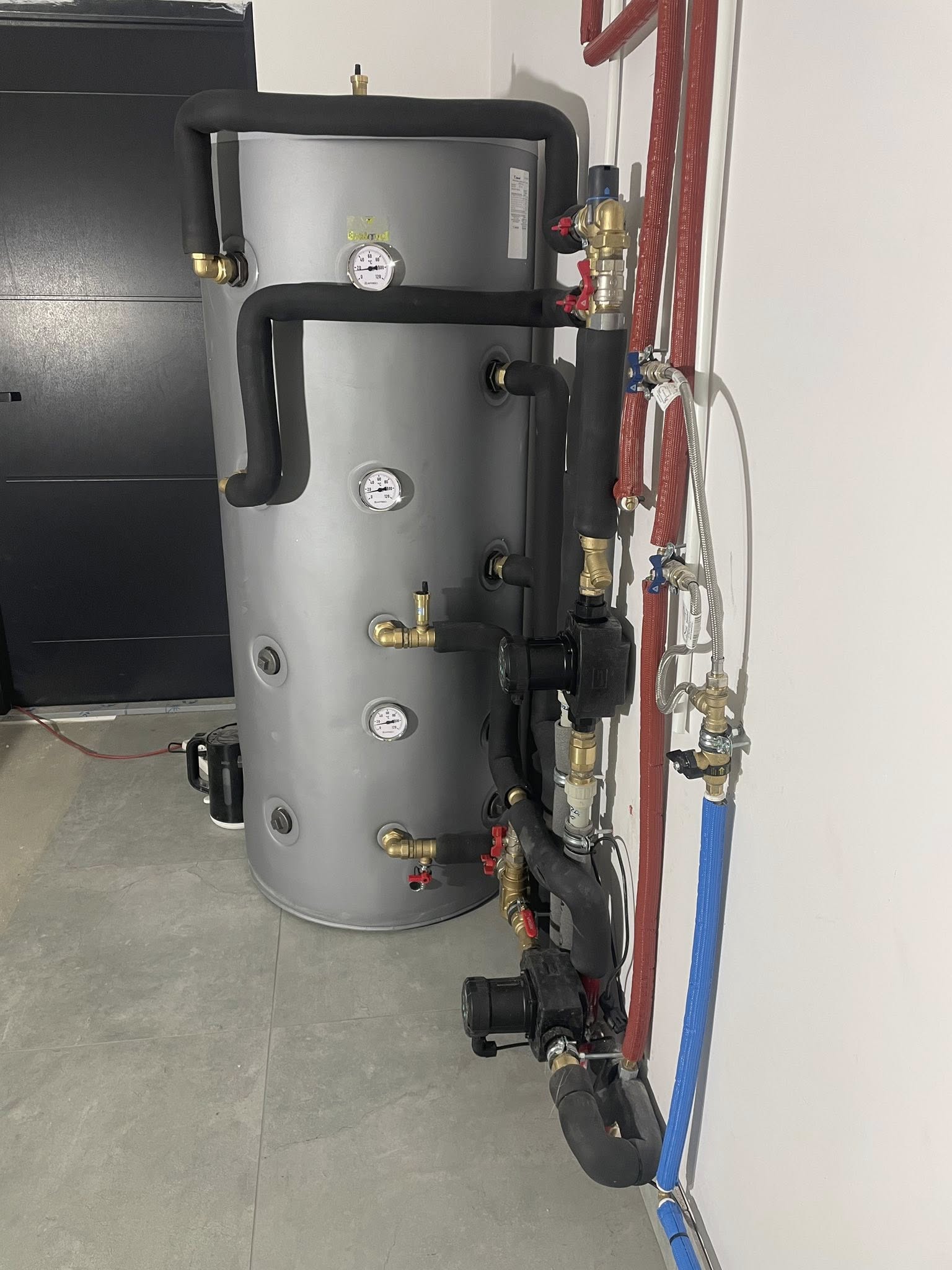 Bufor wody – instalacja C.O. Bufor wody - instalacja C.O.